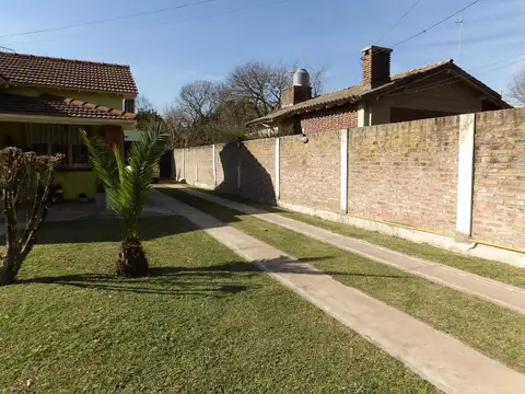 Excelente casa quinta en impecables condiciones   Oportunidad  