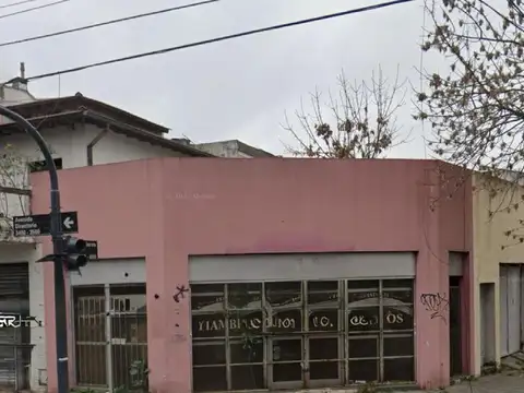 TERRENO VENTA PARQUE AVELLANEDA ESQUINA