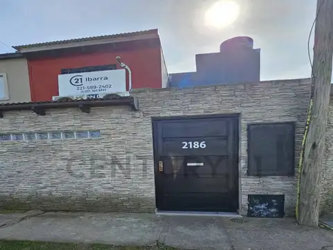 VENTA DE CASA TIPO DUPLEX EN BERISSO