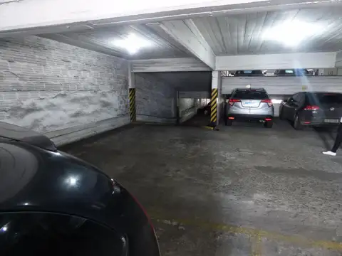 Cochera en venta en La Plata