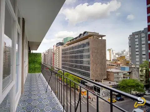 Hermoso depto 3 amb con balcon saliente a nuevo