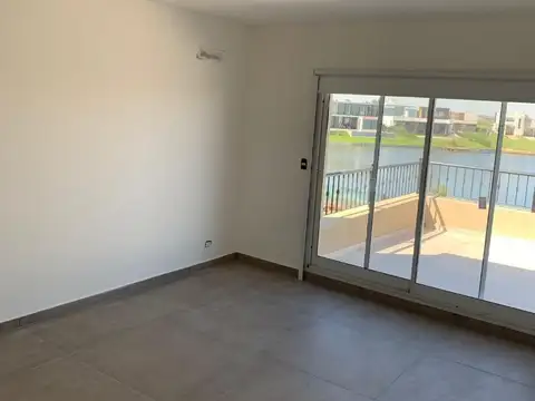 Casa en Venta en El Canton - Norte, USD 359.000