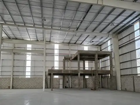Nave Industrial en Alquiler de 5.278 m2 en Parque Industrial Ruta 6