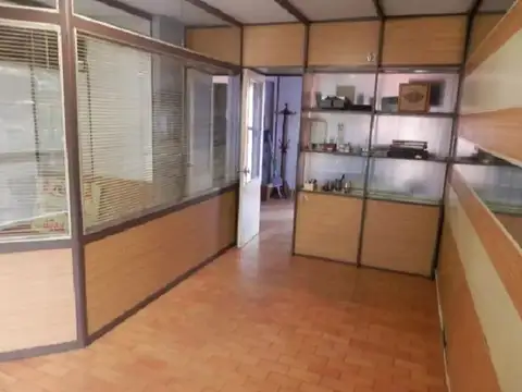 Oficina 3 ambientes con 1 baño