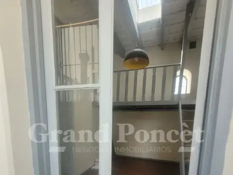 Depto Tipo Casa en Alquiler de 2 dormitorios