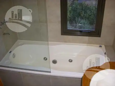 Hotel en Venta en Villa General Belgrano, USD 2.000.000