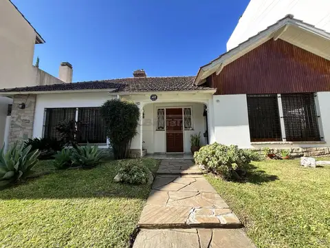 Casa - Venta - Argentina, HAEDO - CAZADORES 478