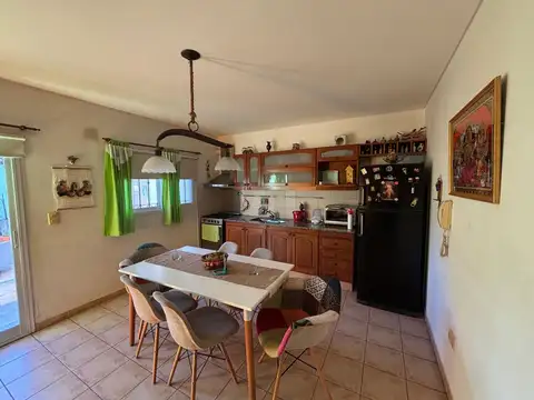 Casa 4 ambientes con 1 baño