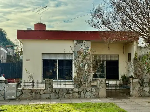 VENTA CASA 4 AMBIENTES APTO CREDITO MATHEU