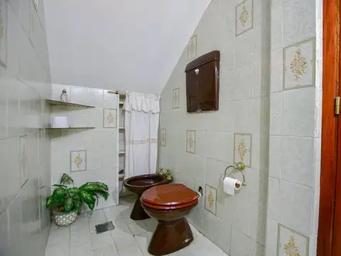 CASA EN VENTA EN LA PLATA DE 3 DORMITORIOS
