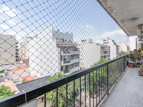 VENTA- 4 AMBIENTES - BALCÓN - LUMINOSO - SUBTE E - BOEDO