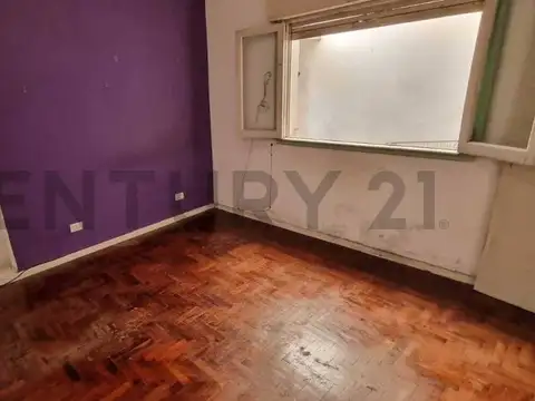 Cochrane 2500, Piso 0