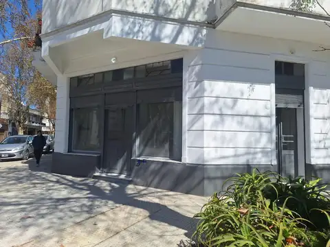 Local en Alquiler en Paternal, $ 1.600.000