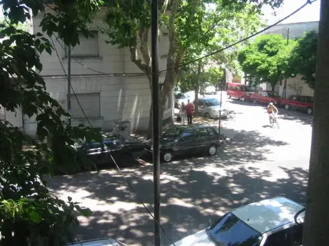 DUPLEX  AL FRENTE - ZONA BOSQUE - BAJAS EXPENSAS