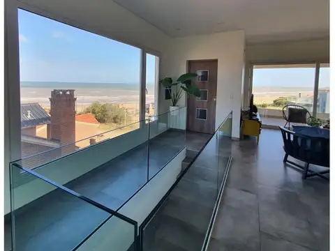 Nuestras Malvinas 1158 , Piso 3