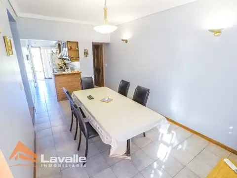 Casa 4 ambientes con 3 baños