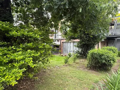 Departamento 3 ambientes duplex con jardin en alquiler en barrio Las Mercedes, Pilar