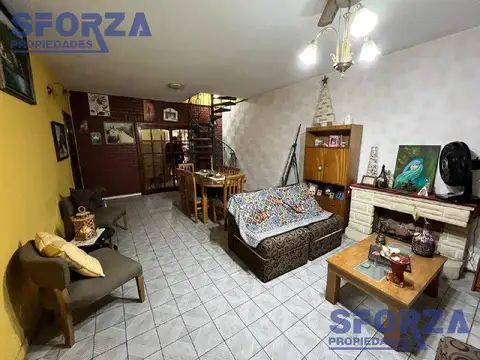 Casa 5 ambientes con 3 baños