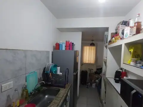 Casa 6 ambientes con 2 baños