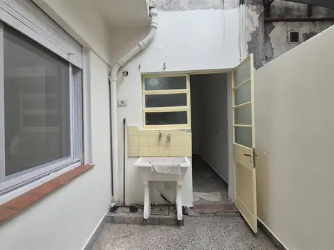 Depto Tipo Casa en Alquiler de 1 dormitorio