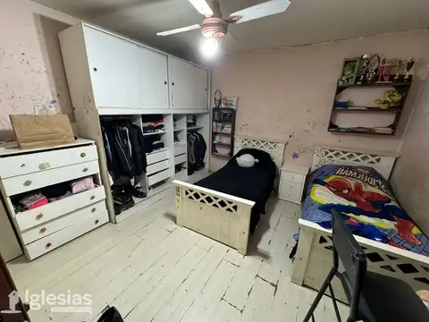 Casa en venta con piscina en Tapiales