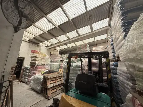 Galpon en Venta en Munro, USD 148.000