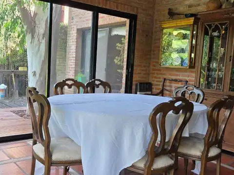 Casa en Alquiler Temporal con 2 cocheras