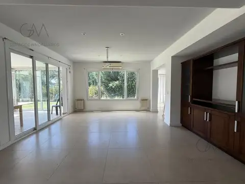 Casa en Alquiler de 5 dormitorios