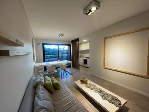 Venta-Departamento un dormitorio y doble balcón - Centro, Rosario