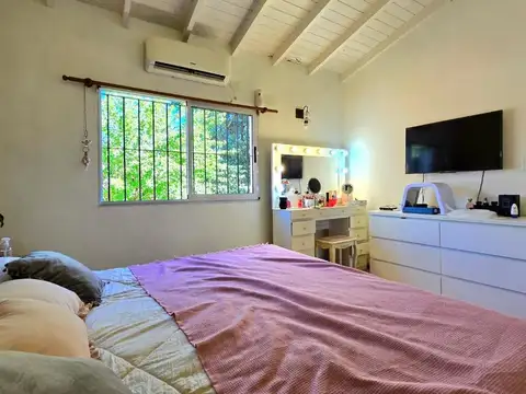 Venta casa 4 ambientes f/ Parque Leloir