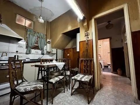 Casa 5 ambientes con 2 baños