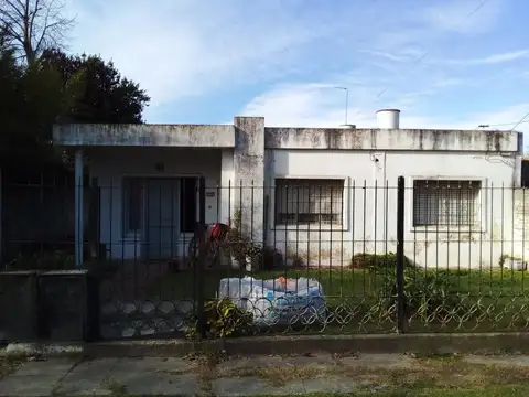 Casa - Barrio Parque Leloir