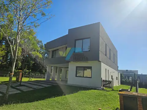 Barrio Cerrado Santo Tomas 100