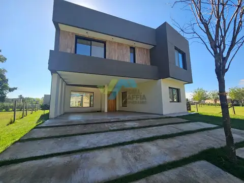 Casa  en Venta en Santo Tomas, Derqui, Pilar