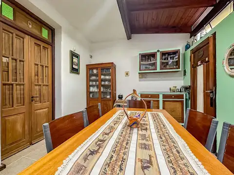 Casa 5 ambientes con 2 baños