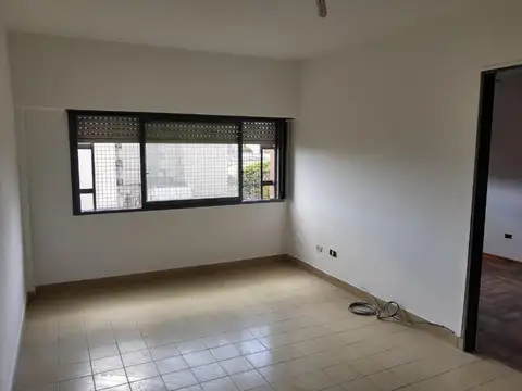 Departamento en Alquiler en Caseros, $ 430.000