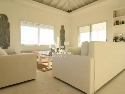 Casa 4 ambientes con 3 baños