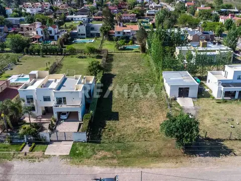 Terreno en Venta en La Almudena, USD 85.000