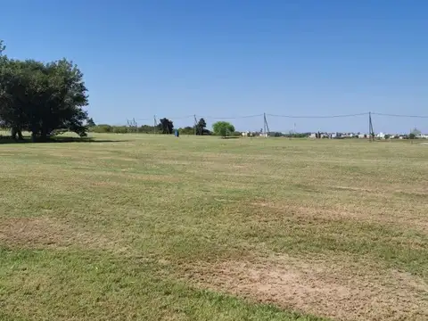 LOTE 973 MTS EN ACQUAVISTA EN FRENTE DE LA LAGUNA