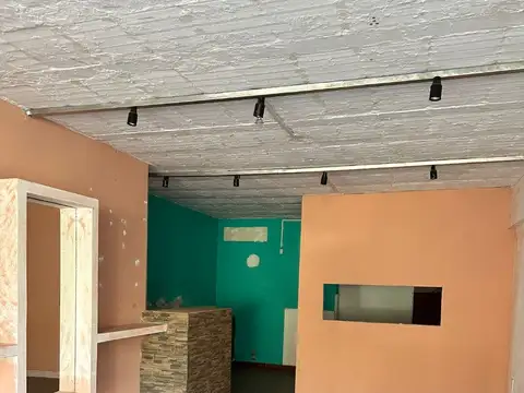 Local Céntrico con Vivienda