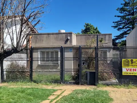 Casa 3 ambientes con 1 baño