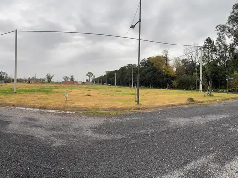 Terreno en Venta 27  mts Fondo