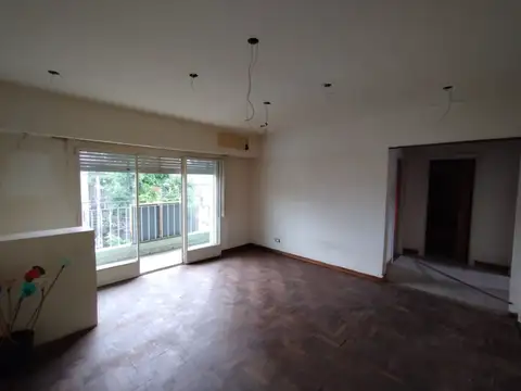 PH 3 ambientes en venta en San Andrés a Refaccionar