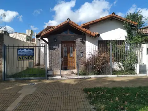 Chalet 2 Ambientes + Cochera