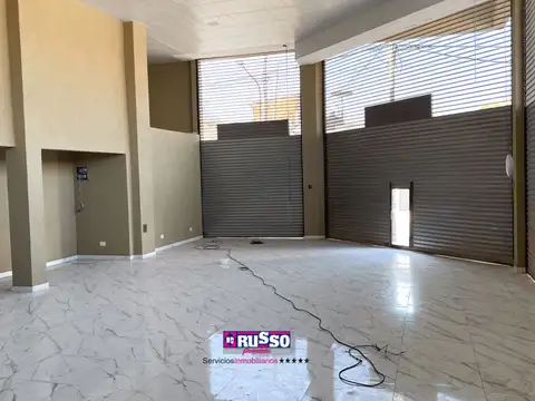 Local en Alquiler en Rafael Castillo, $ 2.400.000