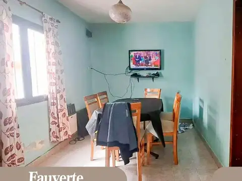 Casa 3 ambientes con 2 baños