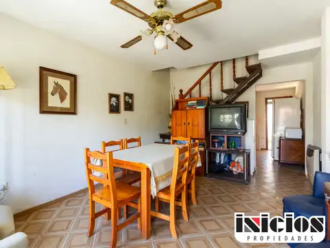 Francisco de las Carreras 400, Piso 0