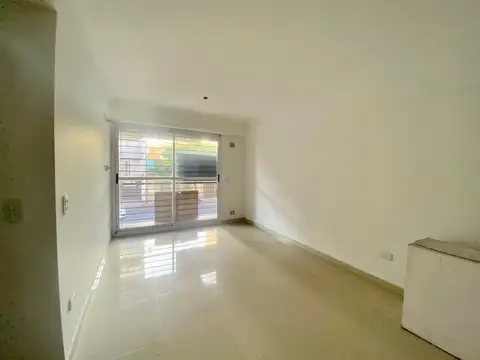 Av. Directorio 3800, Piso 1