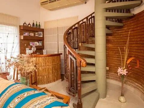 Casa en Venta con 4 cocheras