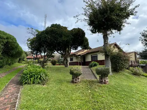 Paseo 104 e/ Av. 4 y 5  al 400